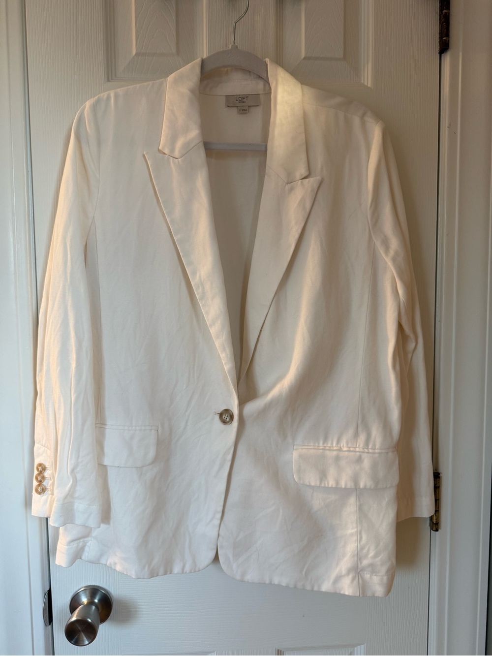 LOFT Cream Single-Button Notch Lapel Blazer